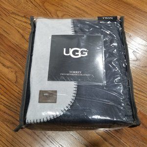 SOLD UGG Torrey TWIN Reversible Blanket, Navy Blue